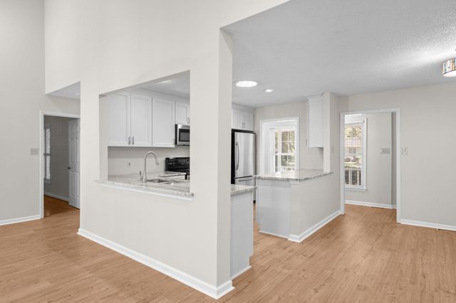 489 Crooked Oak Dr., Pawleys Island, SC 29585