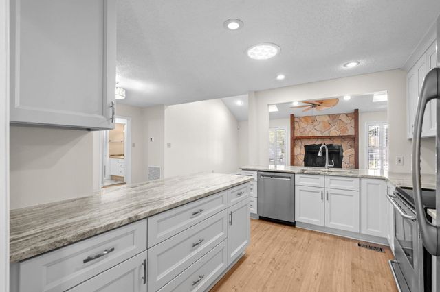 489 Crooked Oak Dr., Pawleys Island, SC 29585