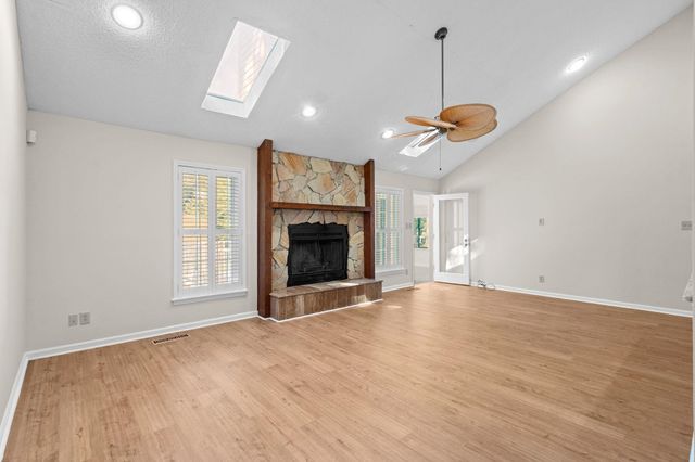 489 Crooked Oak Dr., Pawleys Island, SC 29585