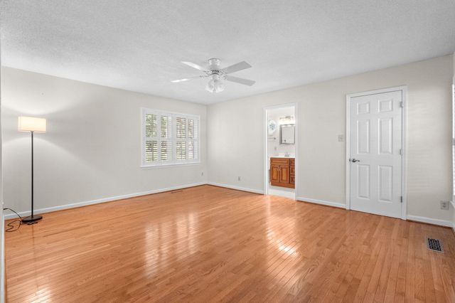 489 Crooked Oak Dr., Pawleys Island, SC 29585