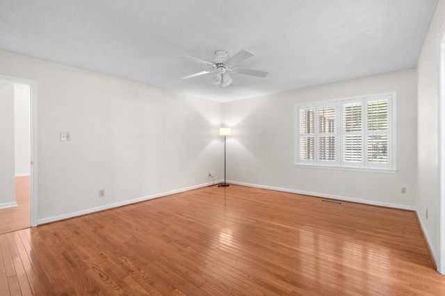 489 Crooked Oak Dr., Pawleys Island, SC 29585