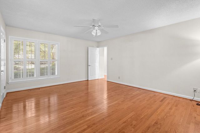 489 Crooked Oak Dr., Pawleys Island, SC 29585