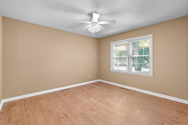 489 Crooked Oak Dr., Pawleys Island, SC 29585