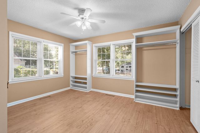 489 Crooked Oak Dr., Pawleys Island, SC 29585