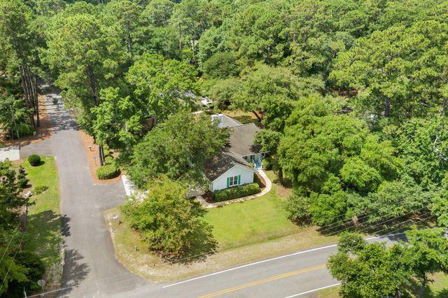 489 Crooked Oak Dr., Pawleys Island, SC 29585