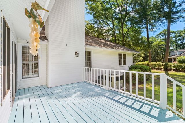 489 Crooked Oak Dr., Pawleys Island, SC 29585