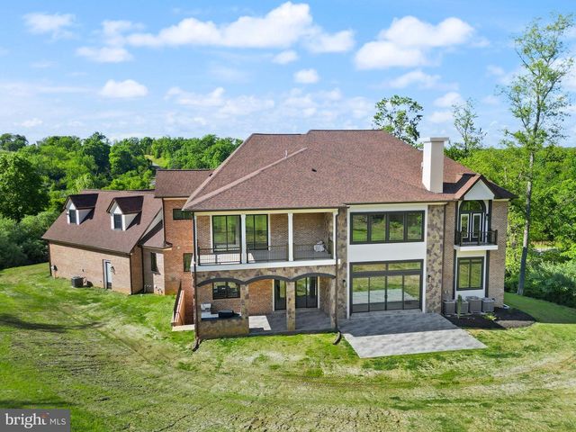 40925 ALYSHEBA DR, Leesburg, VA 20176