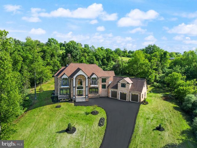 40925 ALYSHEBA DR, Leesburg, VA 20176