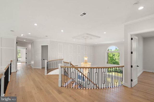 40925 ALYSHEBA DR, Leesburg, VA 20176