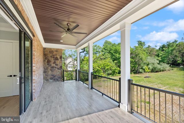 40925 ALYSHEBA DR, Leesburg, VA 20176