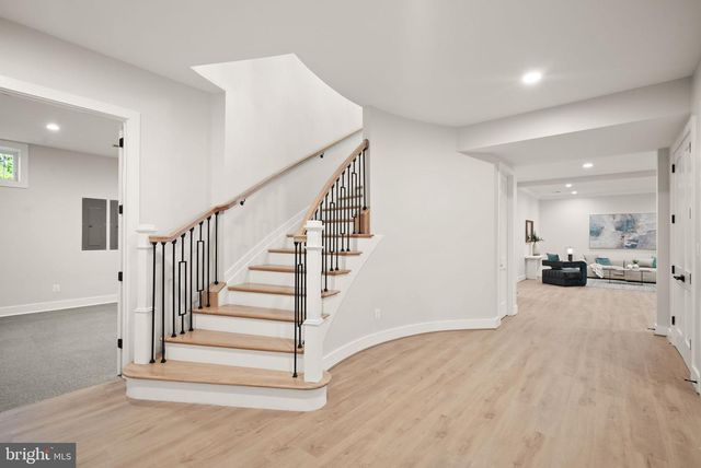 40925 ALYSHEBA DR, Leesburg, VA 20176