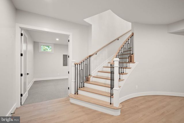 40925 ALYSHEBA DR, Leesburg, VA 20176