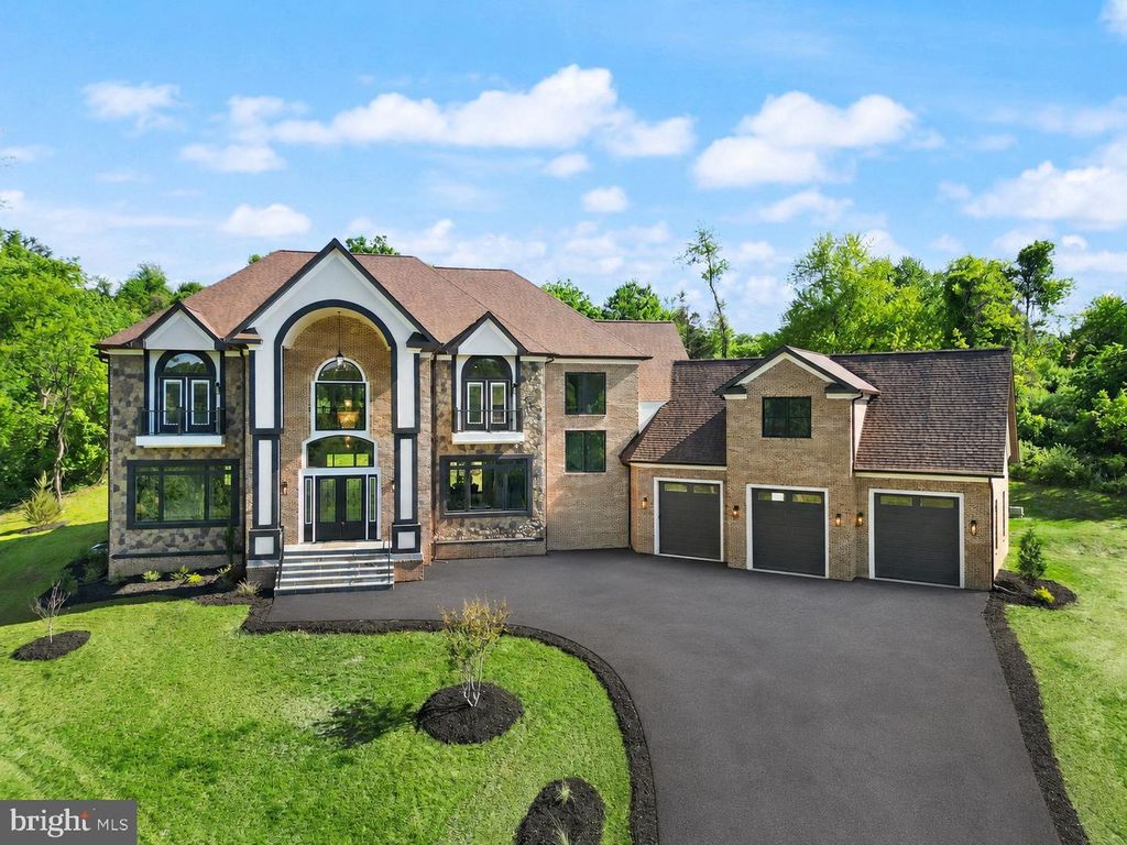 40925 ALYSHEBA DR, Leesburg, VA 20176