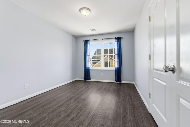 304 Pine Street, North Middletown, NJ 07748