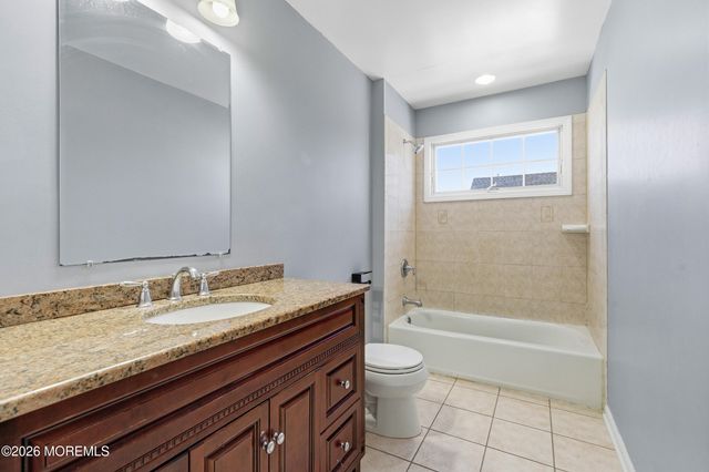 304 Pine Street, North Middletown, NJ 07748