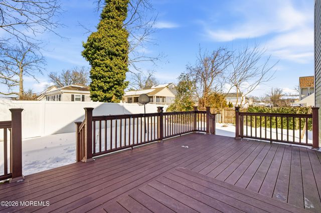 304 Pine Street, North Middletown, NJ 07748