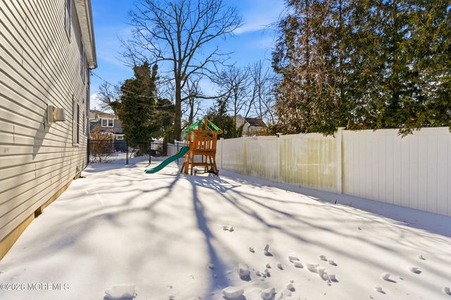 304 Pine Street, North Middletown, NJ 07748