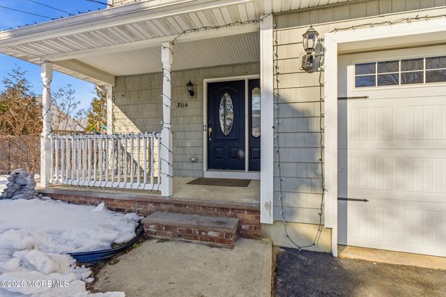 304 Pine Street, North Middletown, NJ 07748
