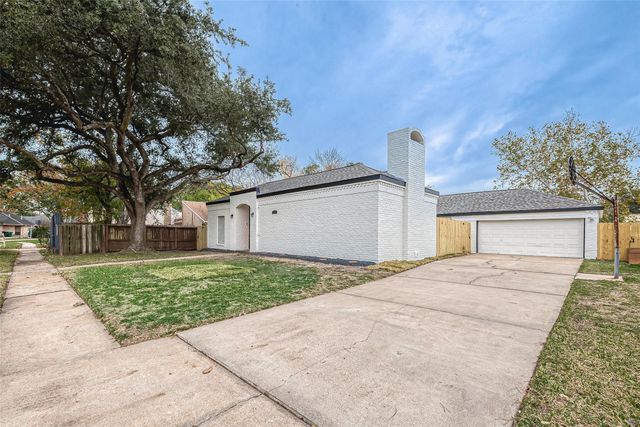 10811 Villa Lea Lane, Houston, TX 77071