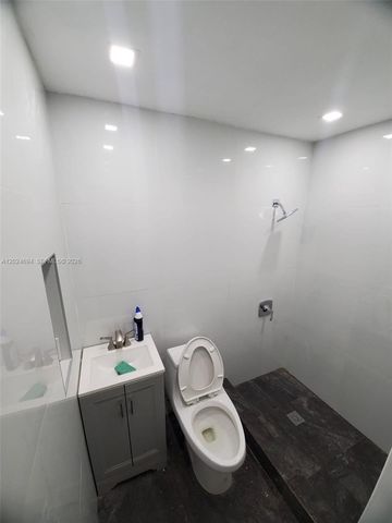 1081 NE 166th St 1081, North Miami Beach, FL 33162