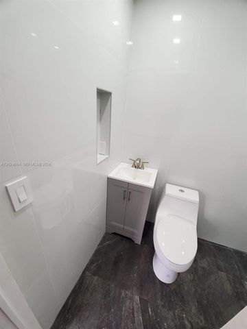 1081 NE 166th St 1081, North Miami Beach, FL 33162