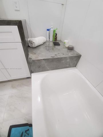 1081 NE 166th St 1081, North Miami Beach, FL 33162