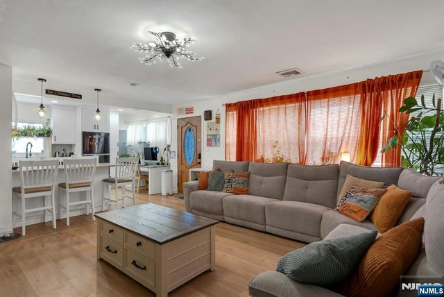 45 Howard Avenue, Rochelle Park, NJ 07662