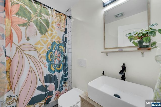 45 Howard Avenue, Rochelle Park, NJ 07662