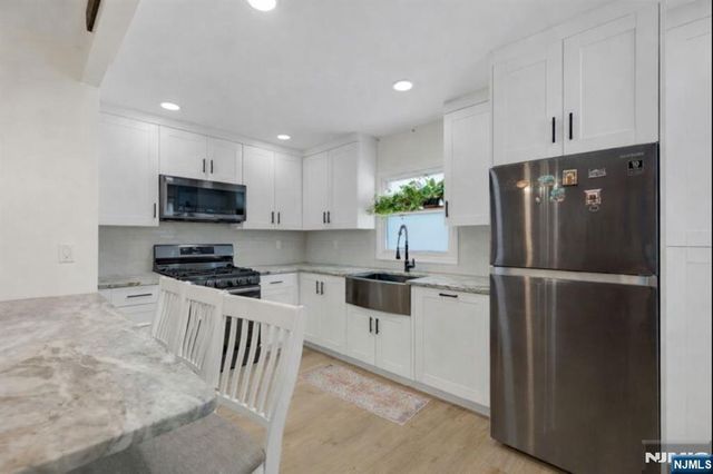 45 Howard Avenue, Rochelle Park, NJ 07662