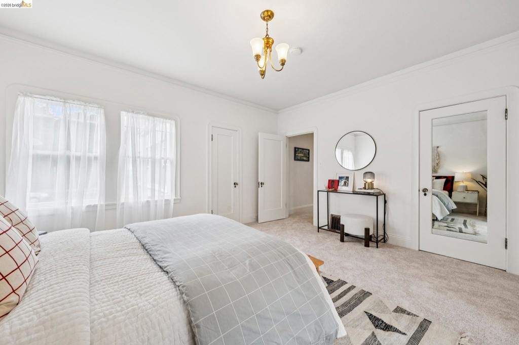 Image 19 of property listing at 534 534 Mira Vista Ave, Oakland, CA 94610