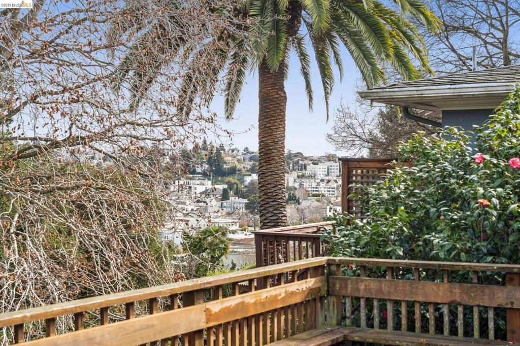 Image 27 of property listing at 534 534 Mira Vista Ave, Oakland, CA 94610