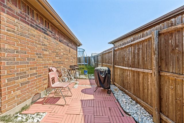 2425 Russell Street, Crandall, TX 75114