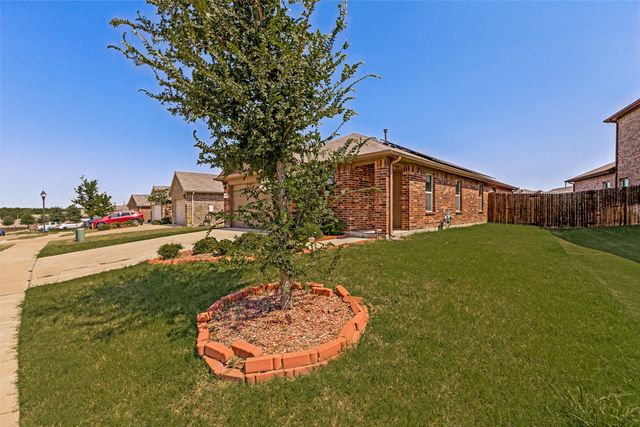 2425 Russell Street, Crandall, TX 75114