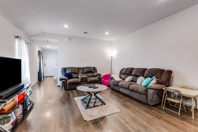 2425 Russell Street, Crandall, TX 75114