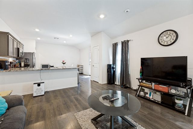 2425 Russell Street, Crandall, TX 75114