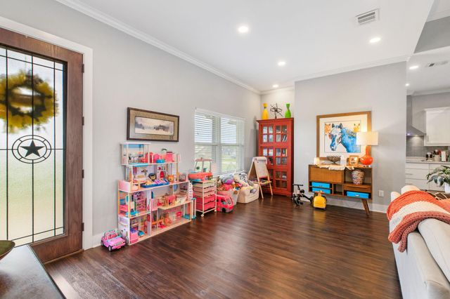 928 Azalea Drive, Franklin, TX 77856