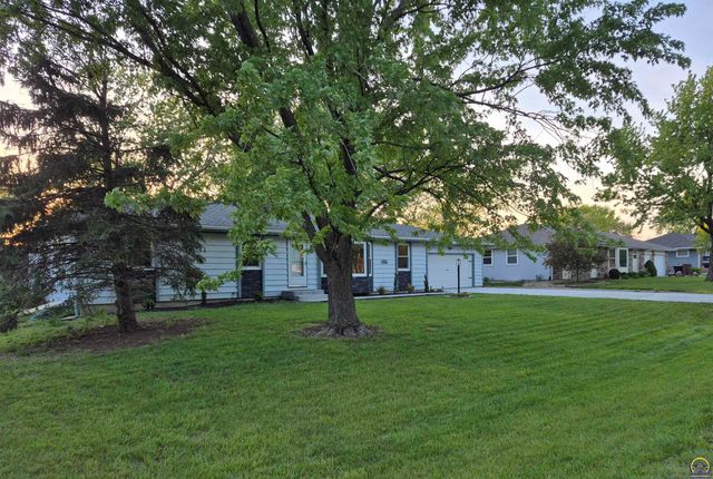 3213 SE Burton ST, Topeka, KS 66605