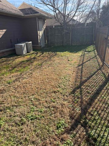 1677 BEAVER TRAIL DR, Memphis, TN 38016