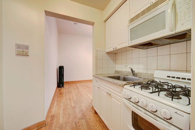 4518 N Sheridan Road 1E, Chicago, IL 60640