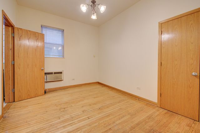 4518 N Sheridan Road 1E, Chicago, IL 60640