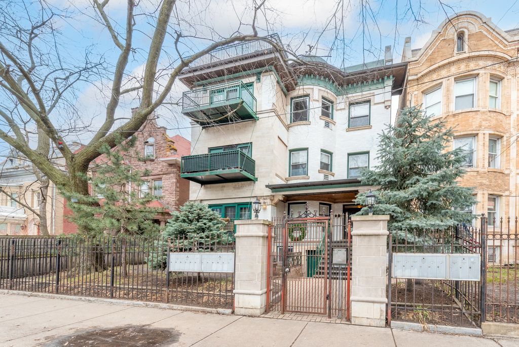 4518 N Sheridan Road 1E, Chicago, IL 60640