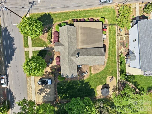 303 South Street, Davidson, NC 28036