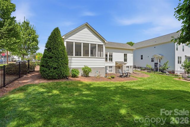 303 South Street, Davidson, NC 28036