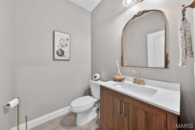 378 Valley Bluff Drive, Wentzville, MO 63385