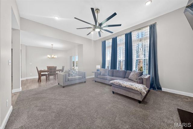 378 Valley Bluff Drive, Wentzville, MO 63385