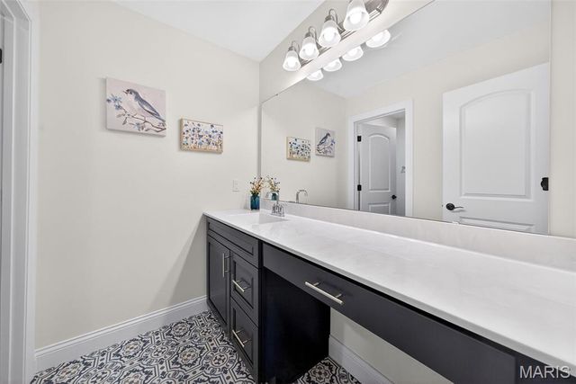 378 Valley Bluff Drive, Wentzville, MO 63385