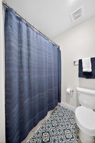 378 Valley Bluff Drive, Wentzville, MO 63385