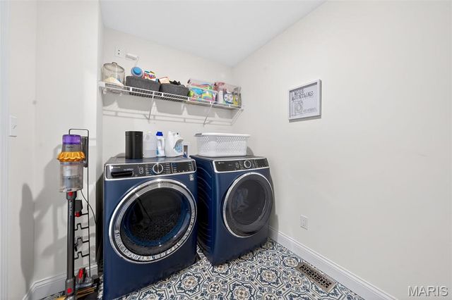 378 Valley Bluff Drive, Wentzville, MO 63385