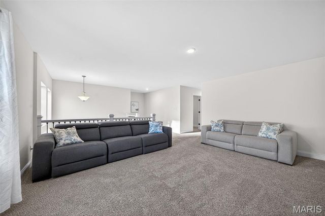 378 Valley Bluff Drive, Wentzville, MO 63385