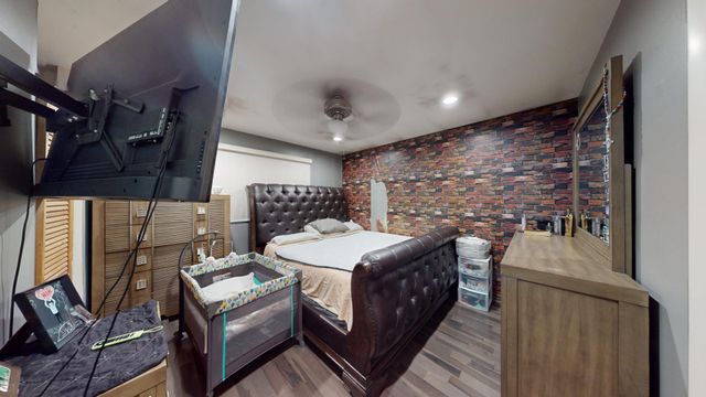 327 S 18th Street, Chesterton, IN 46304